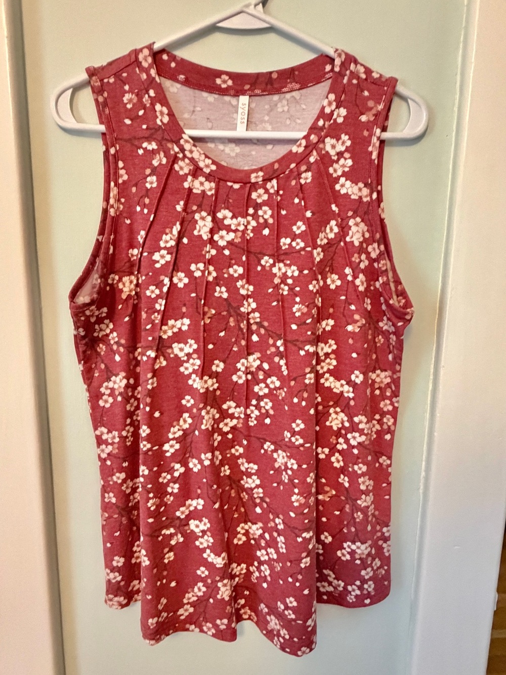 Sleeveless Floral Pleat Front Tank Top